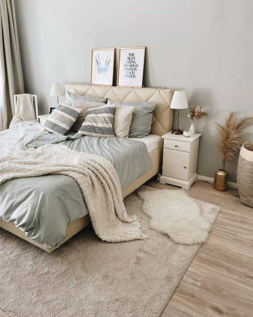 Neutral Simple Bedroom Ideas Newflatnewhome