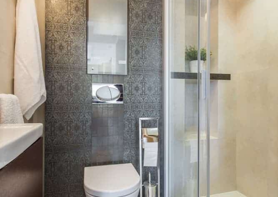 Small Modern Bathroom