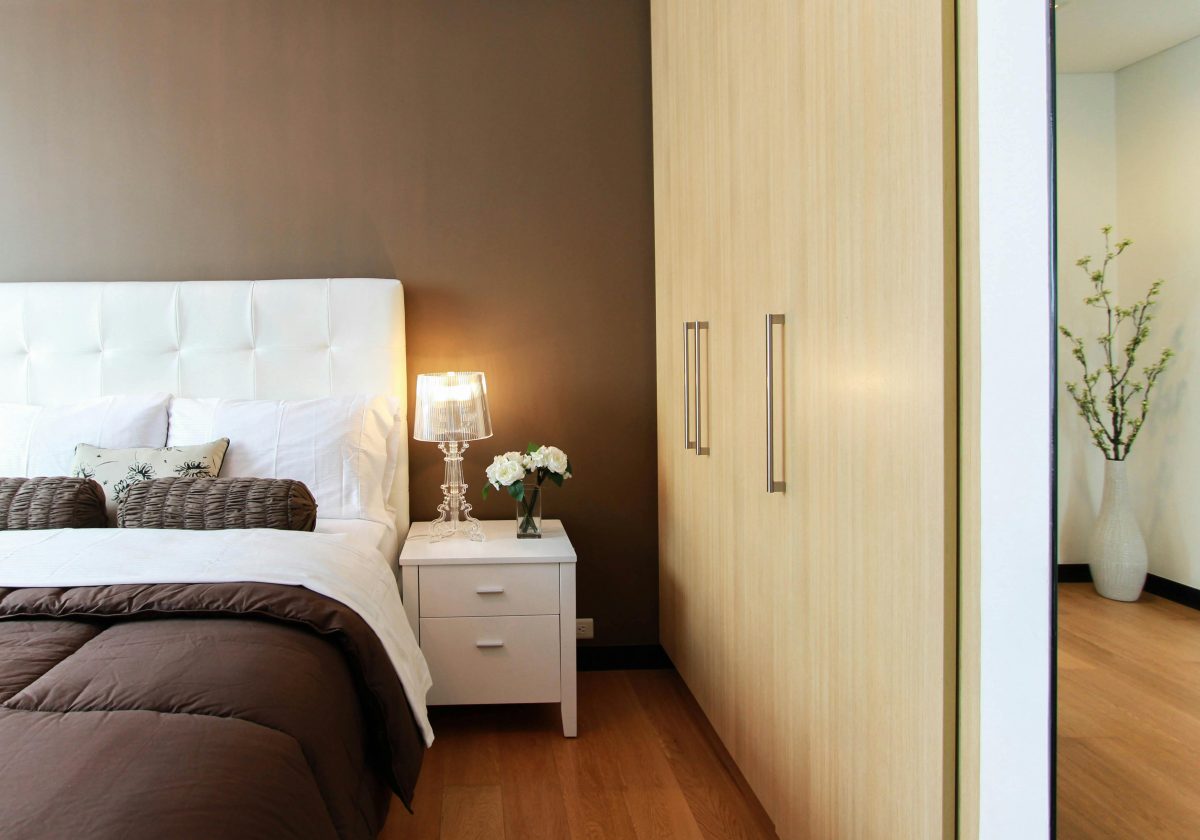 Benefits of a Well-Designed Master Bedroom Closet