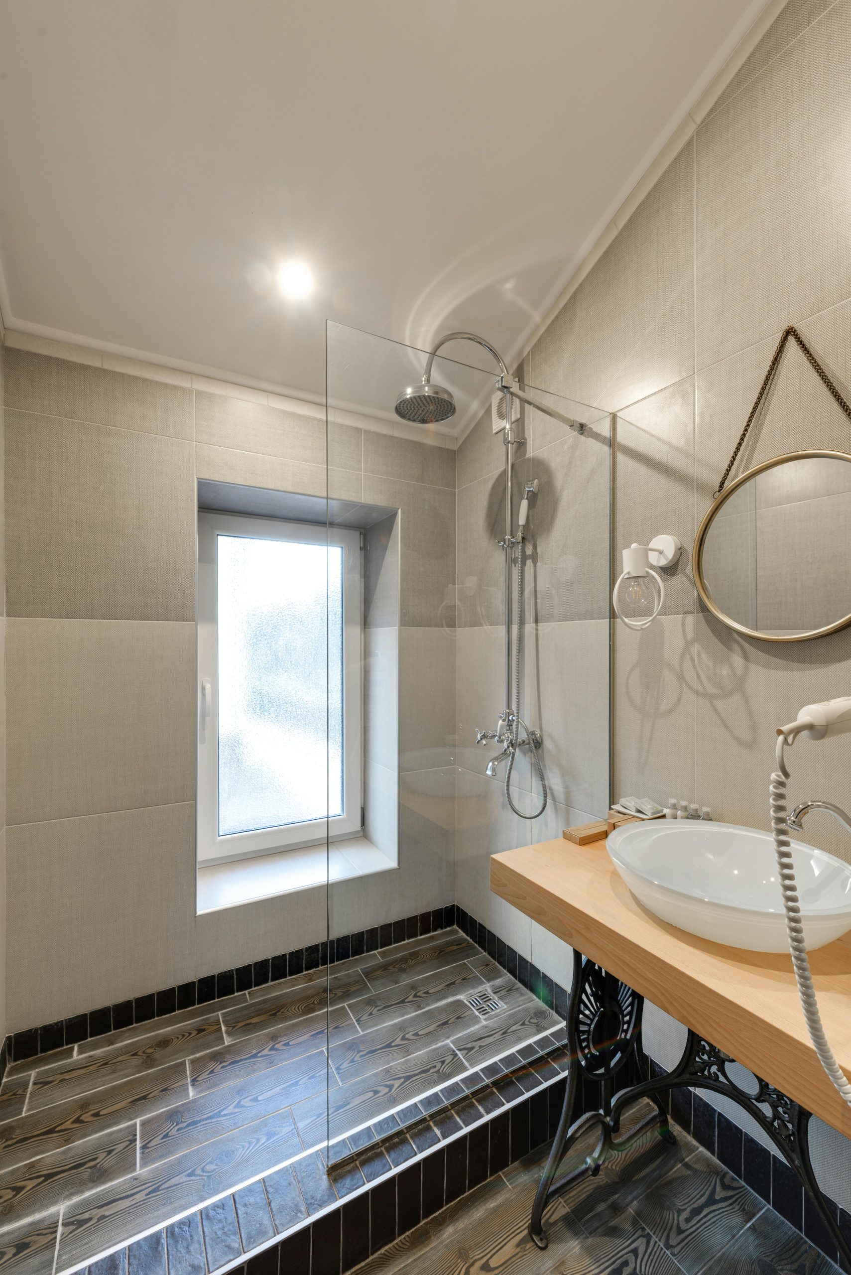 Considerations Before Choosing a Bathroom Ceiling Design