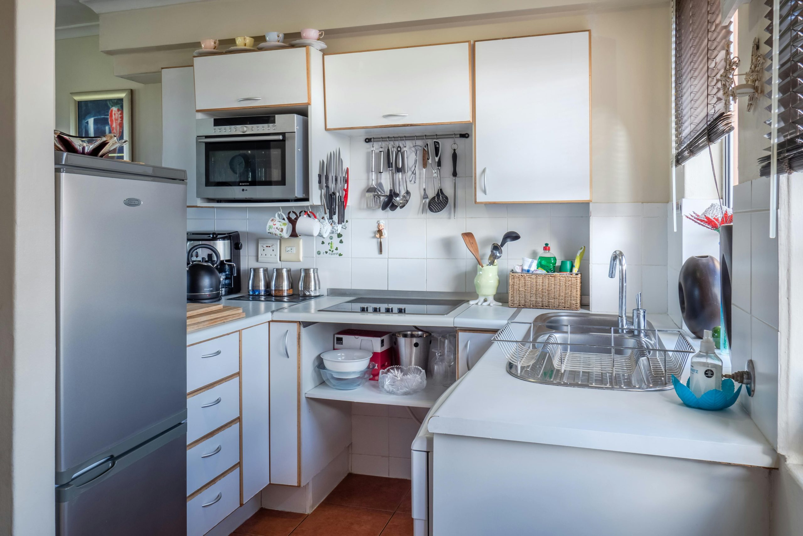 How to Choose the Right White Kitchen Cabinets for Your Home