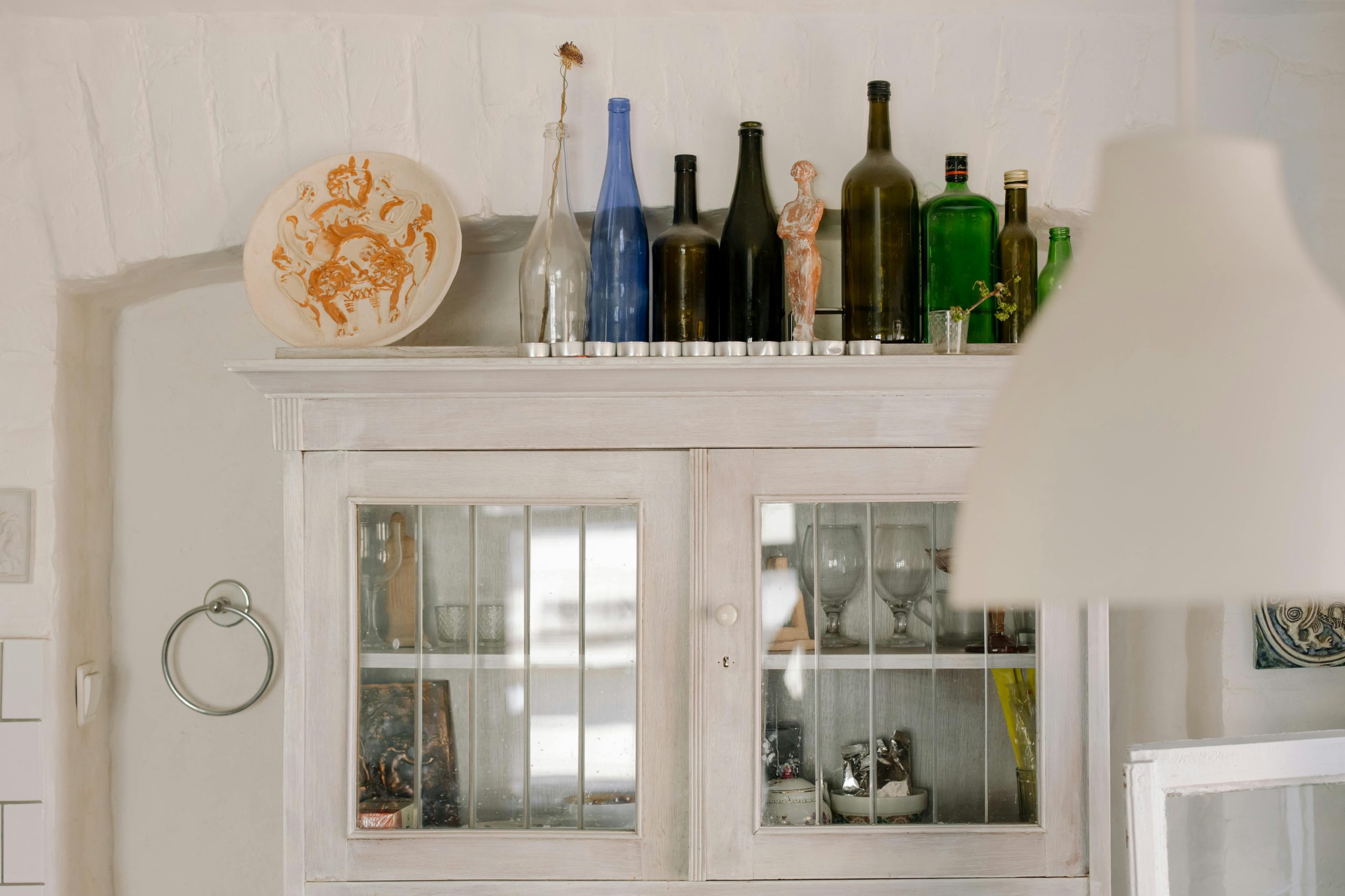 Introduction to White Kitchen Cabinet Designs