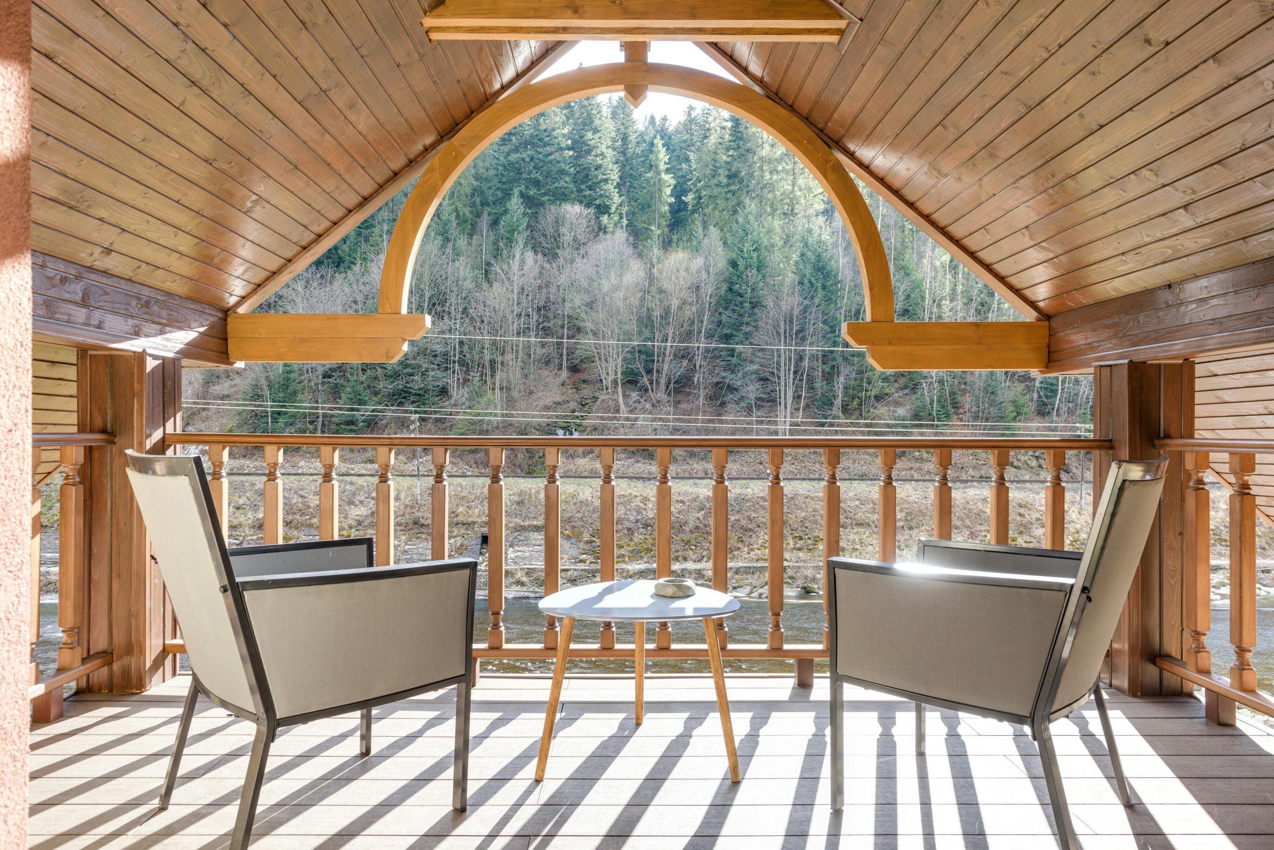 Planning and Designing Your Wood Deck Railing