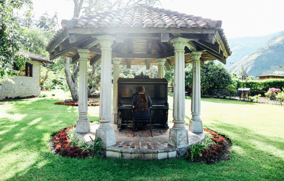 Advantages of Installing a Gazebo in Your Yard