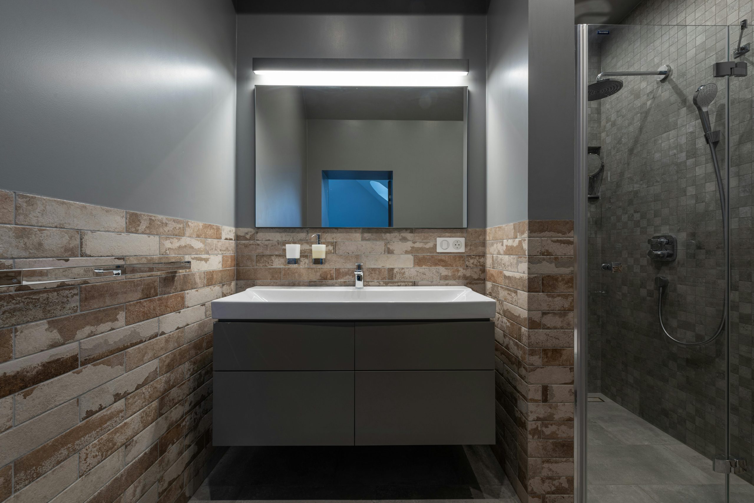 Advantages of Renovating Your Master Bathroom