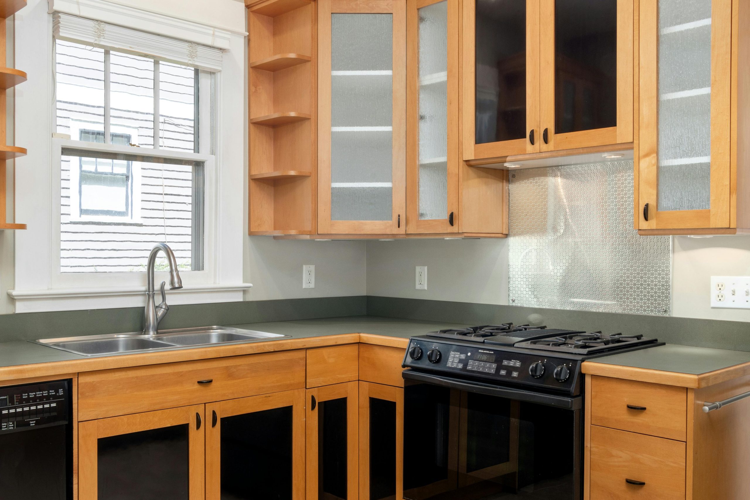 Benefits of Upgrading Your Kitchen Cabinets