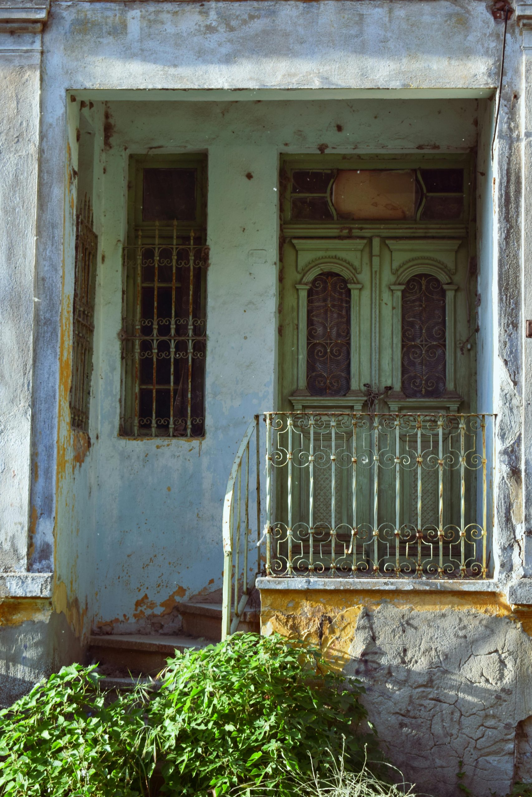 Considerations Before Choosing Your Front Porch Railing