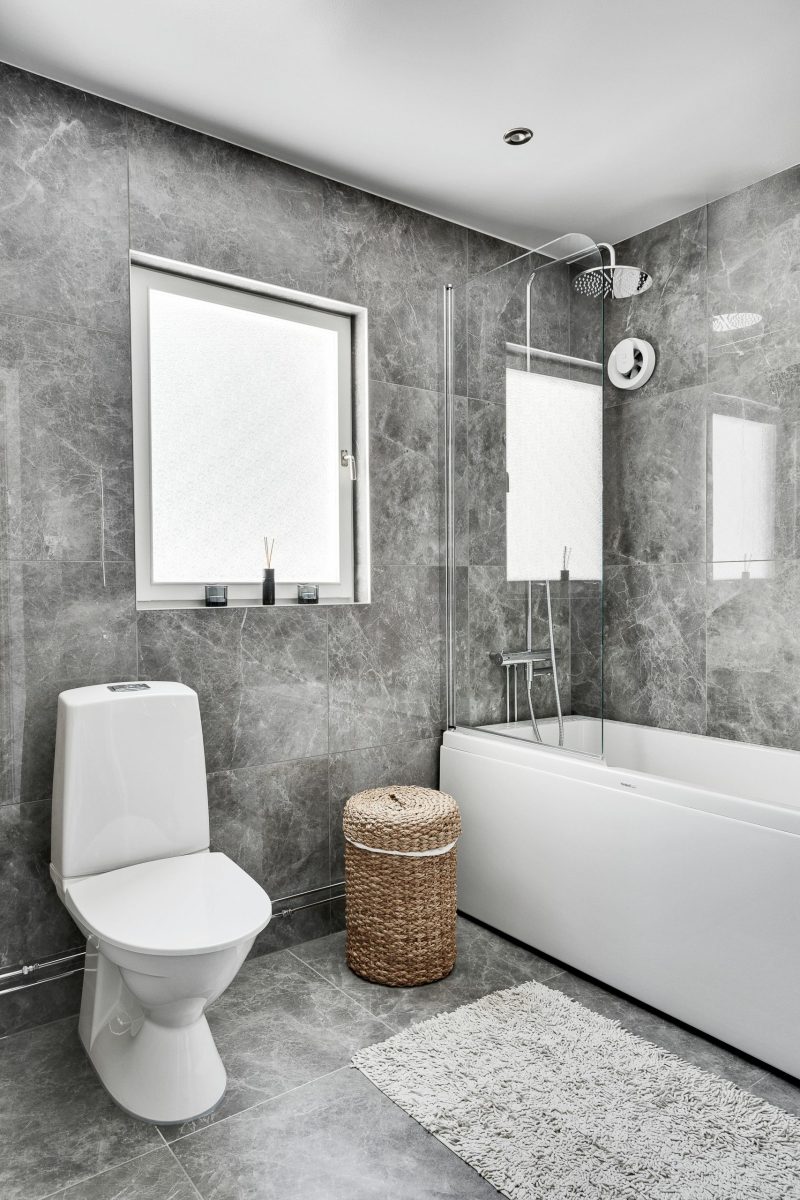 Design Principles for Luxury Bathrooms