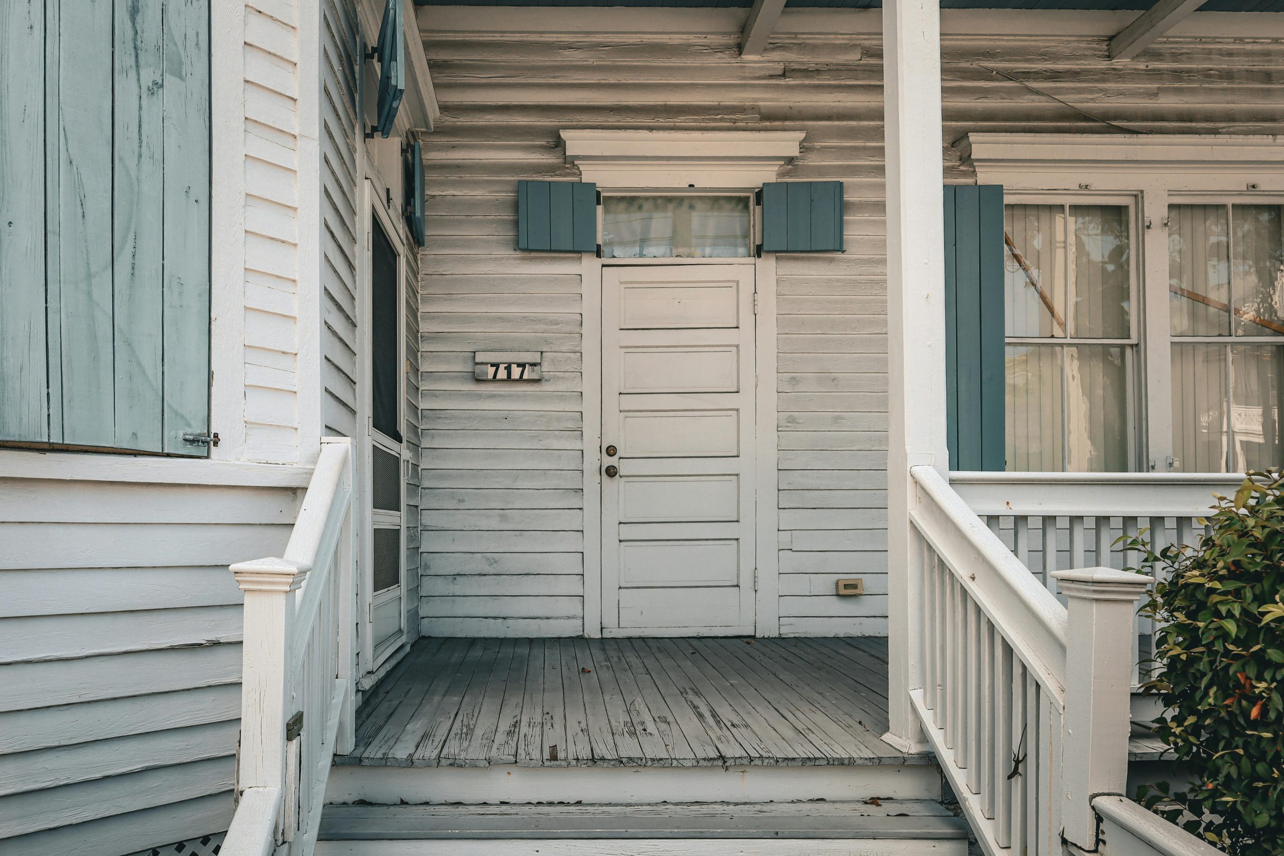 Introduction to Front Porch Railing Designs